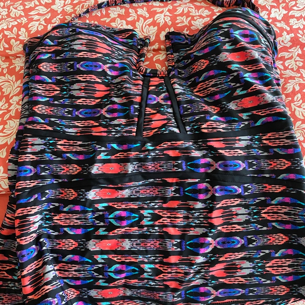 Island escape swim top